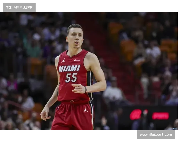 动态:莫兰特通过脑震荡保护协议,获准出战明日比赛 动态:莫兰特通过脑震荡保护协议,获准出战明日比赛